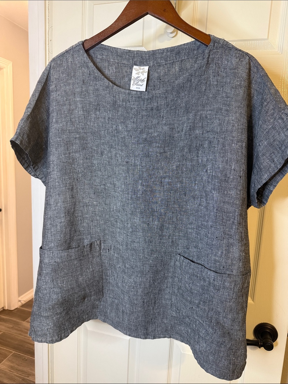 Yarn Dyed Linen Short-Sleeve Pocket Blouse — Relaxed Women's Top